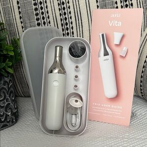 Auria Vita Facial Device in White and Silver NIB